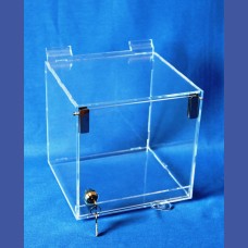 VITRINA caja para complementos con divisiones &nbsp; A   LAMA<br>Medidas: 215 x 200 x 210 mm<br>